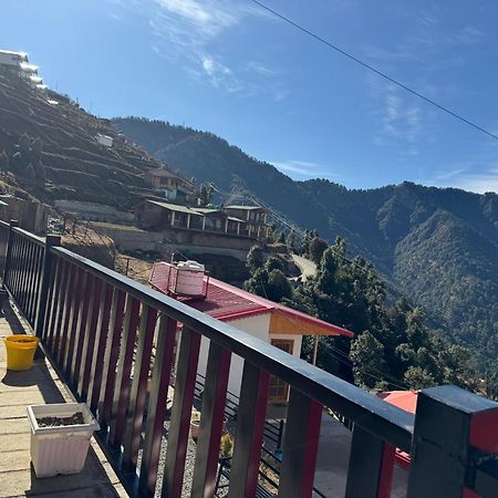 The Vintage Hill Village - Himalayan Boutique Resort Kanatal Extérieur photo