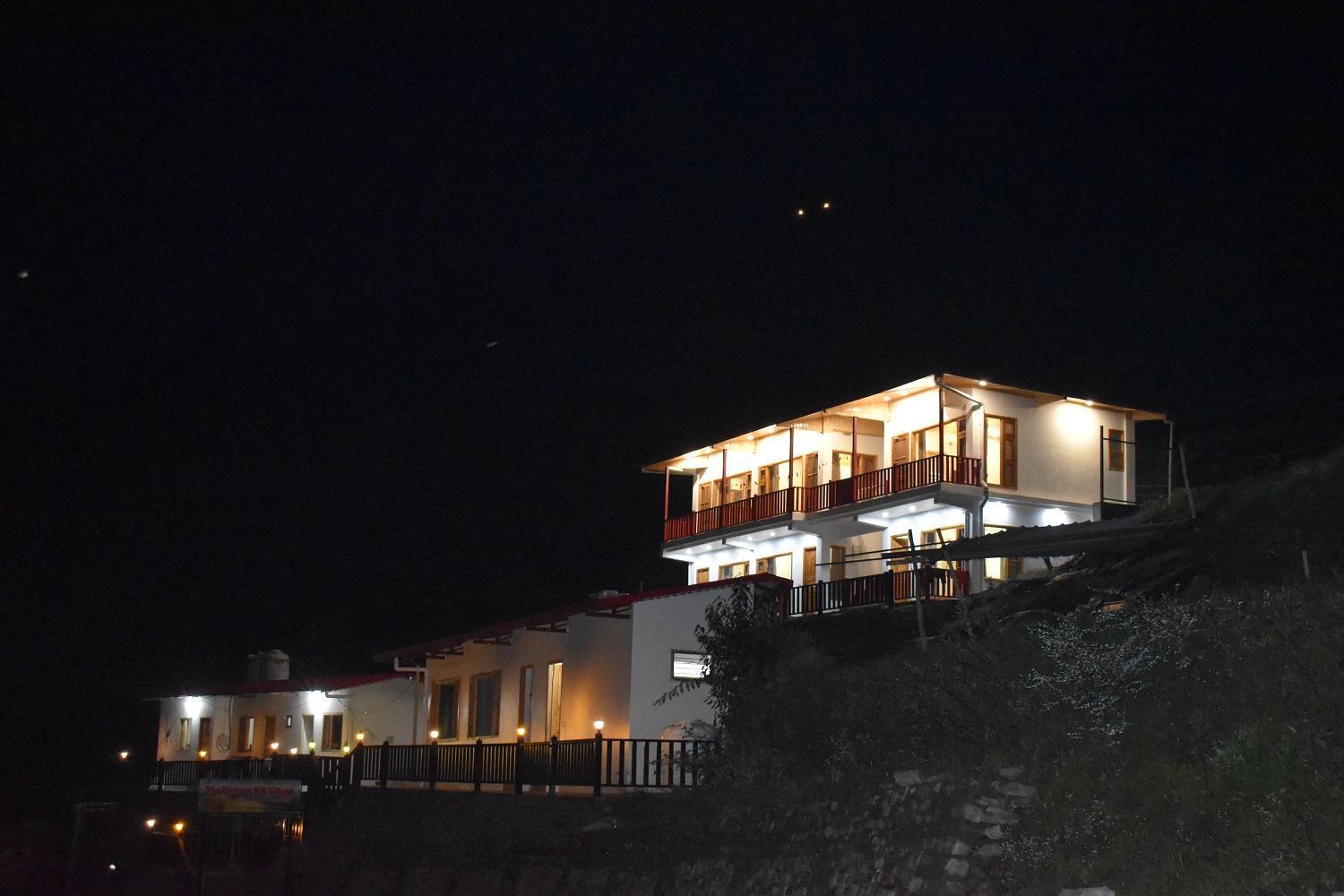 The Vintage Hill Village - Himalayan Boutique Resort Kanatal Extérieur photo