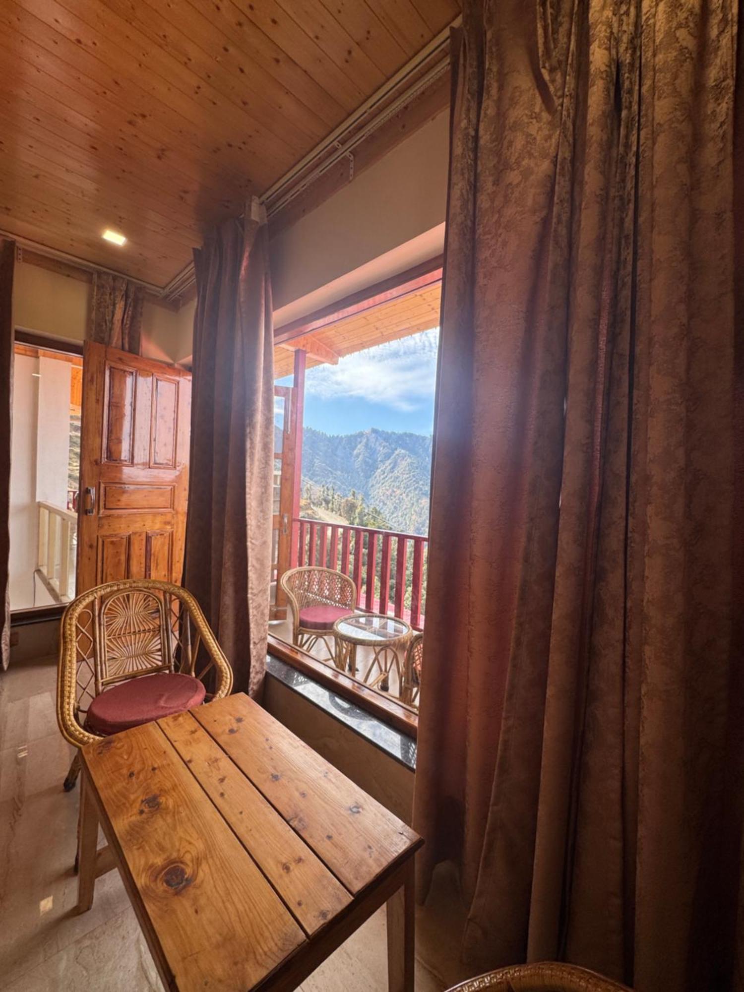 The Vintage Hill Village - Himalayan Boutique Resort Kanatal Extérieur photo