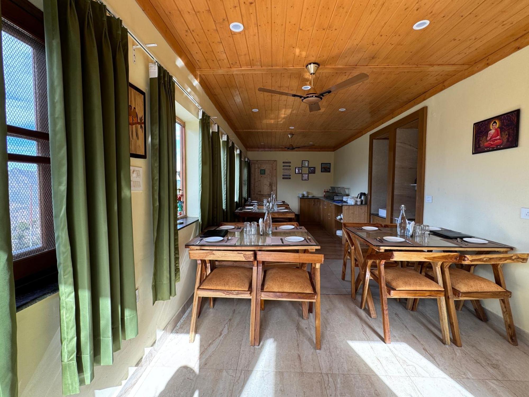 The Vintage Hill Village - Himalayan Boutique Resort Kanatal Extérieur photo