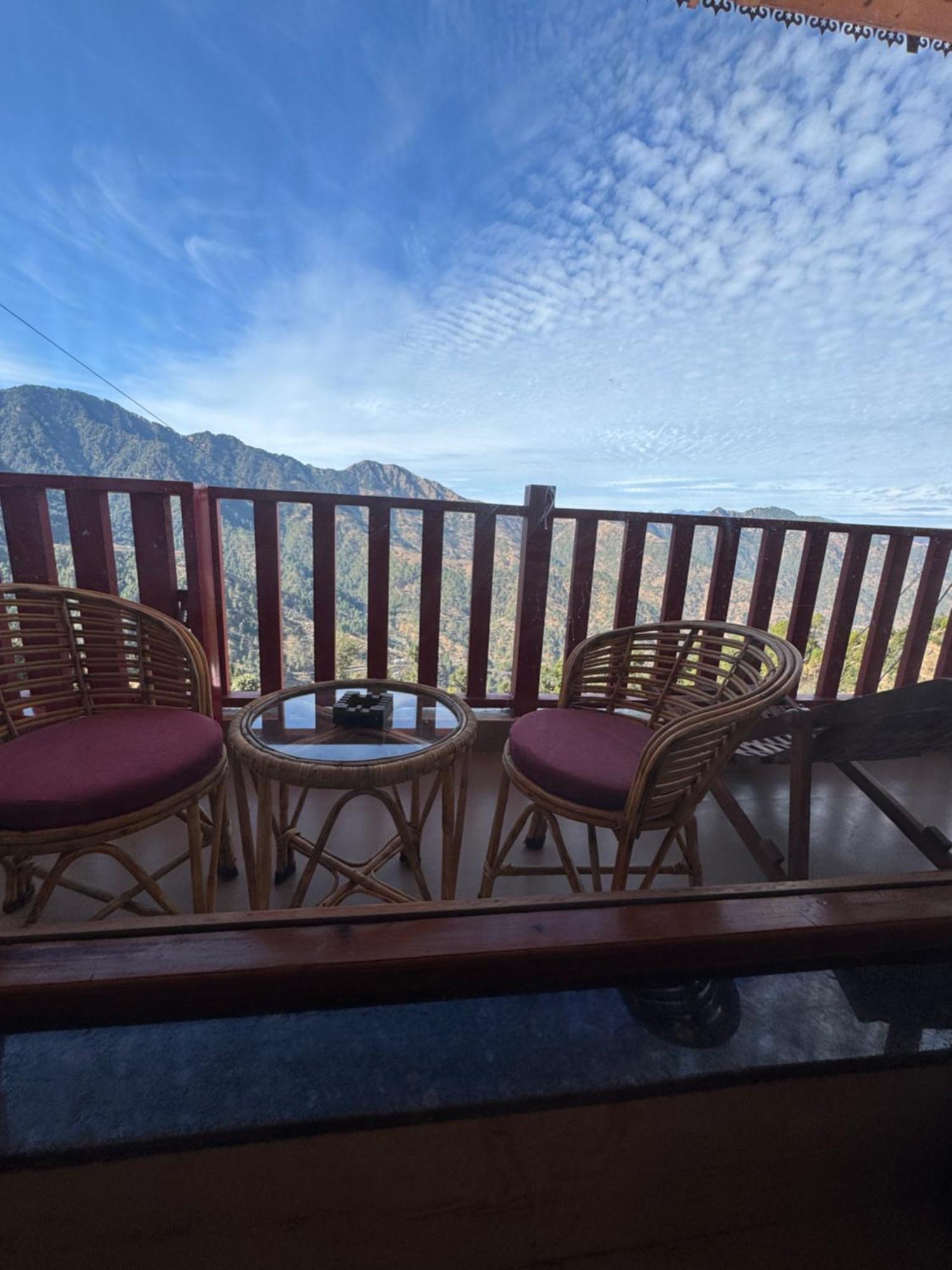 The Vintage Hill Village - Himalayan Boutique Resort Kanatal Extérieur photo